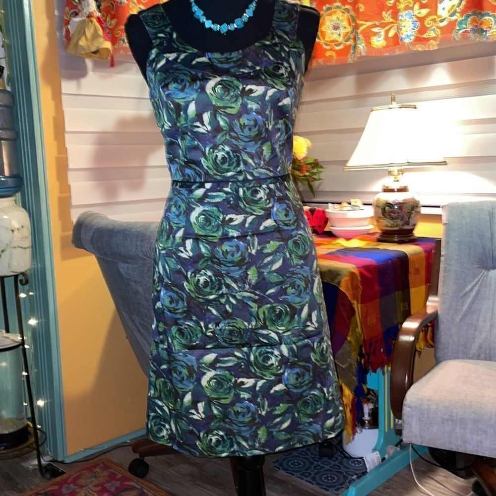 Loft ann Taylor sleeveless summer dress 6P